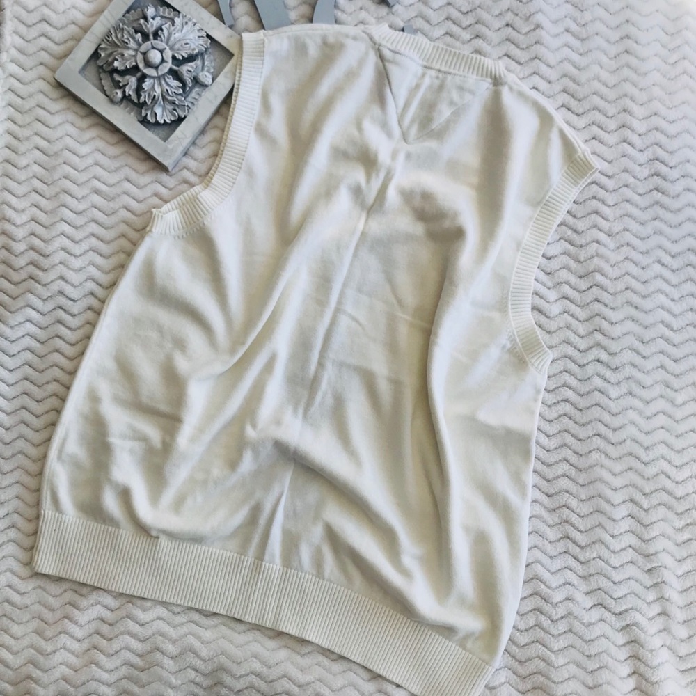 New Tommy Hilfiger Argyle Sweater Vest - Picture 4 of 5